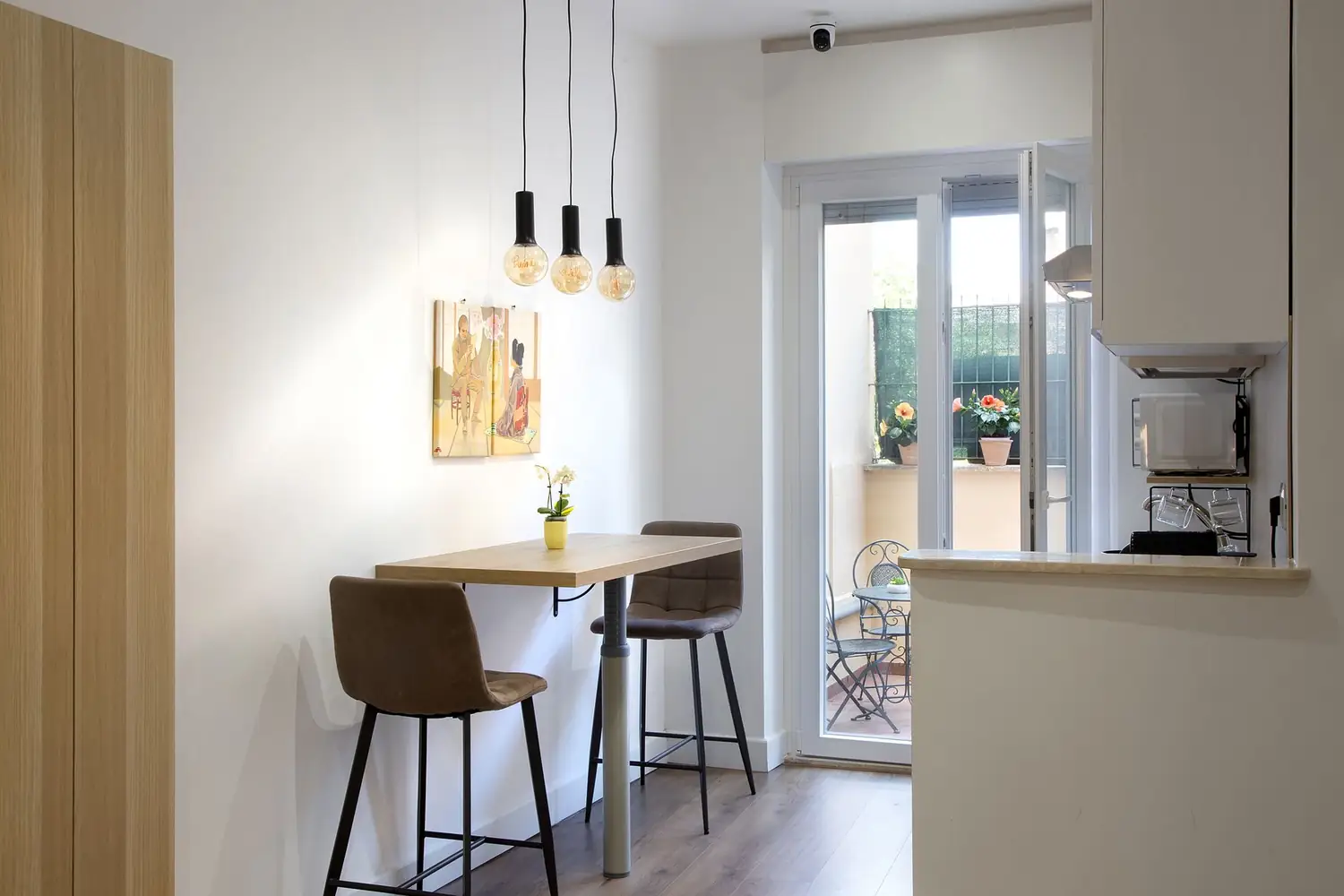 Il tavolo della cucina comune
